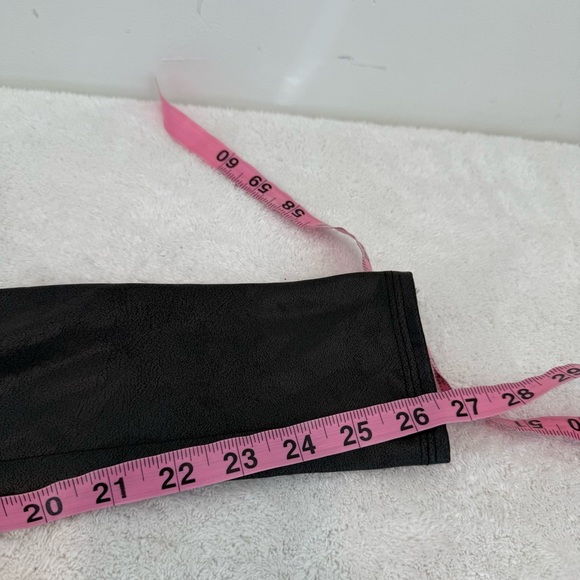 SPANX Faux Leather leggings size M - Picture 8 of 10